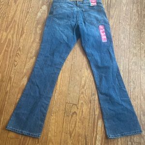 Flare .Flirt. Style. No longer sold. Great style.